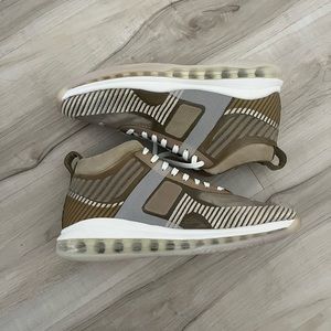 NWOT Nike Lebron John Elliot Size US8.5